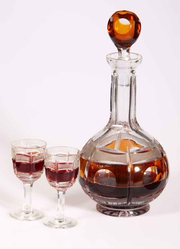 cristal-glasses-and-a-carafe-of-liquor