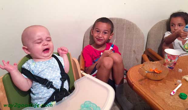 Introducing-solid-foods-to-baby---Cry-Baby