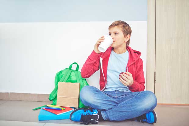 Boy-eats-snack