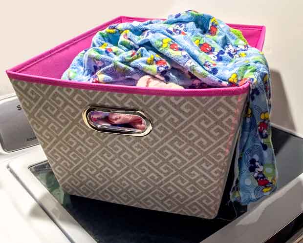 Cleaning-Laundry-Basket