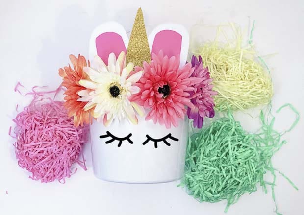 Check out our super easy Unicorn Gift Basket just in time for Teachers Appreciation day! A unique and easy cheap gift that you can make from Dollar Tree items!
